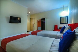 Deluxe Twin Room, 2 Twin Beds | 1 bedroom, in-room safe, blackout drapes, free WiFi