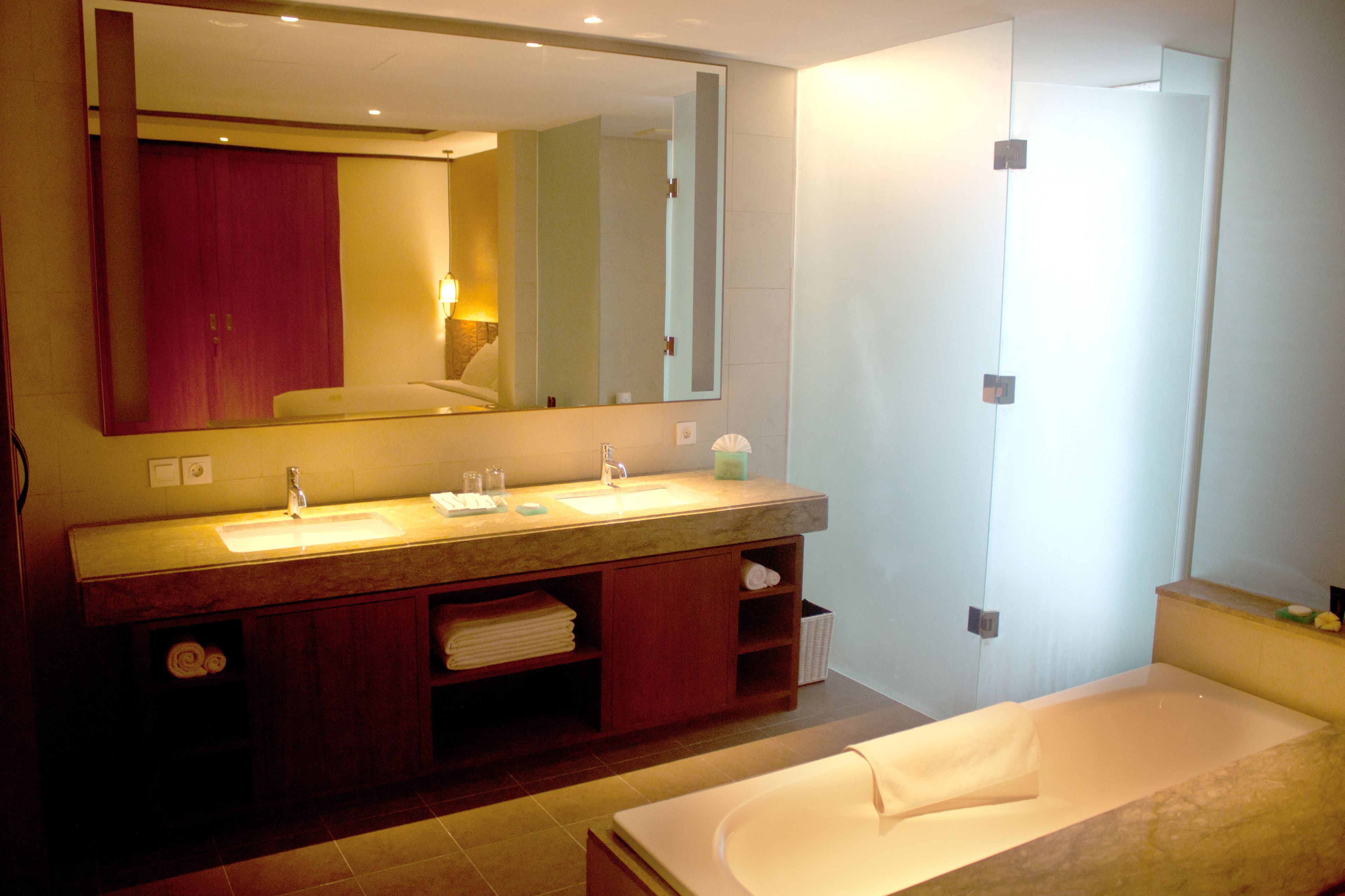 suite | bathroom | shower, rainfall showerhead, free toiletries, hair dryer