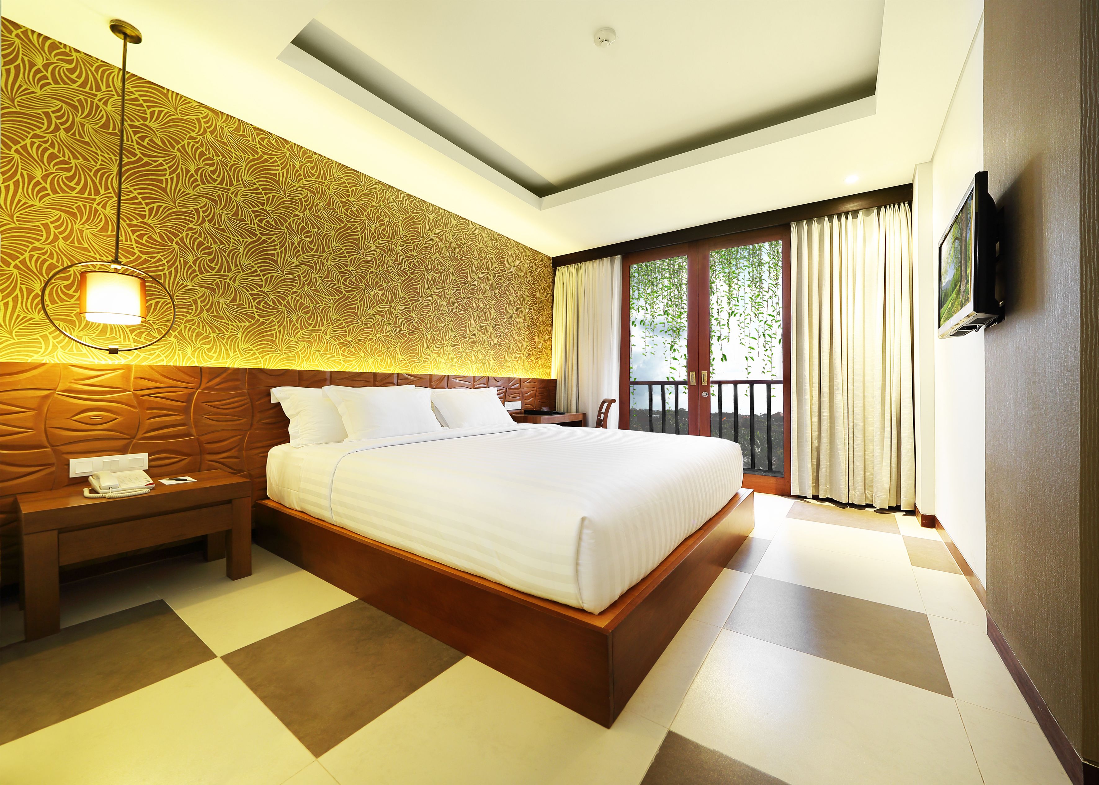 1 bedroom, in-room safe, desk, blackout curtains