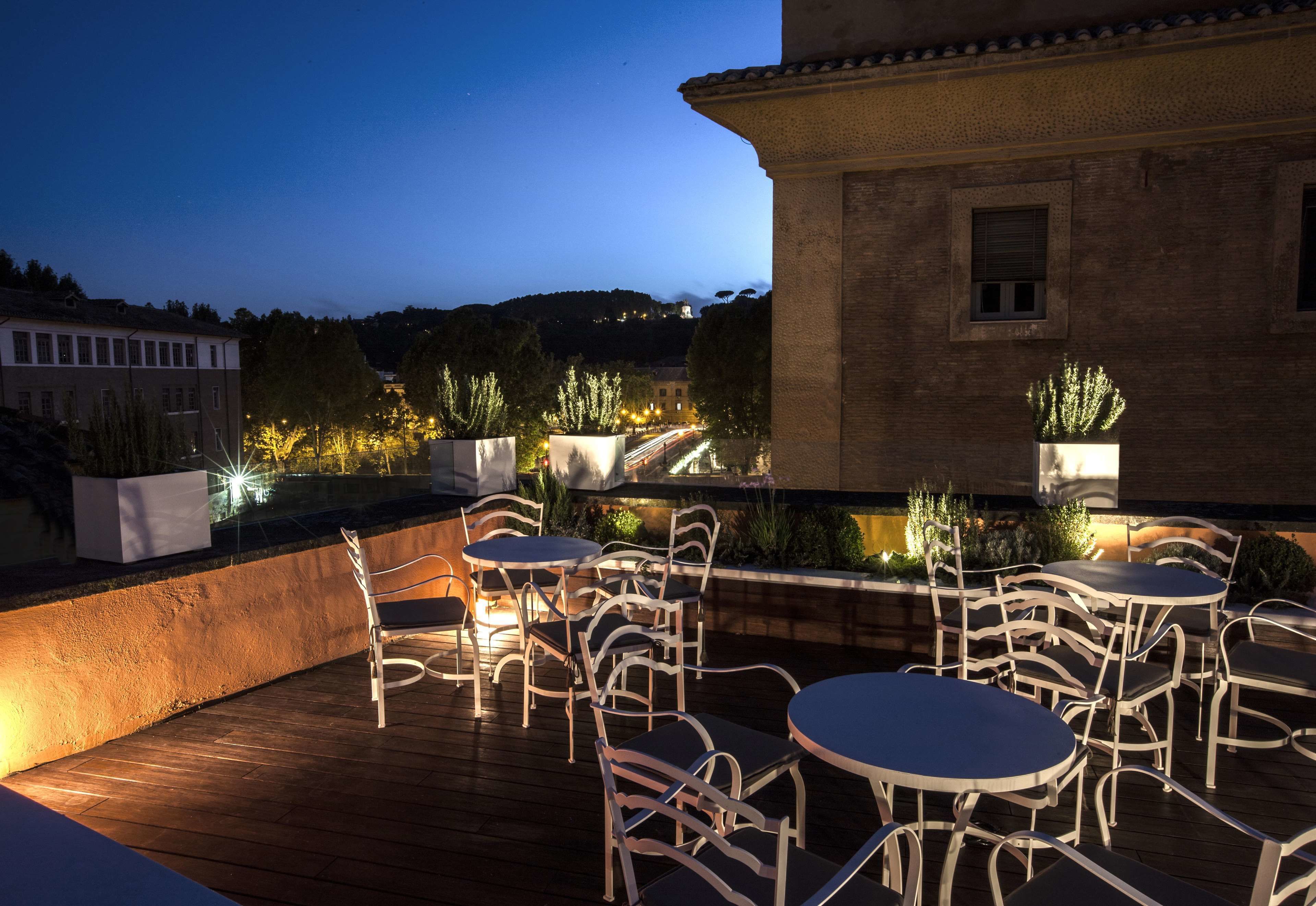 breakfast and dinner served