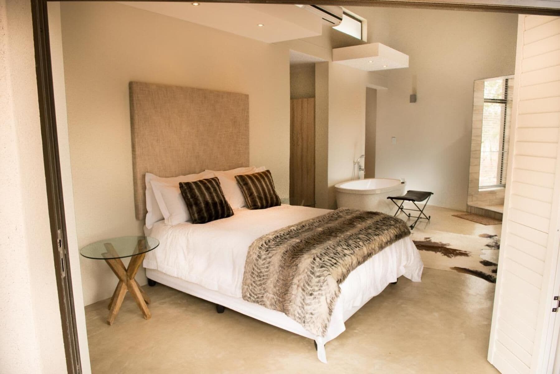 1 bedroom, minibar, in-room safe, bed sheets