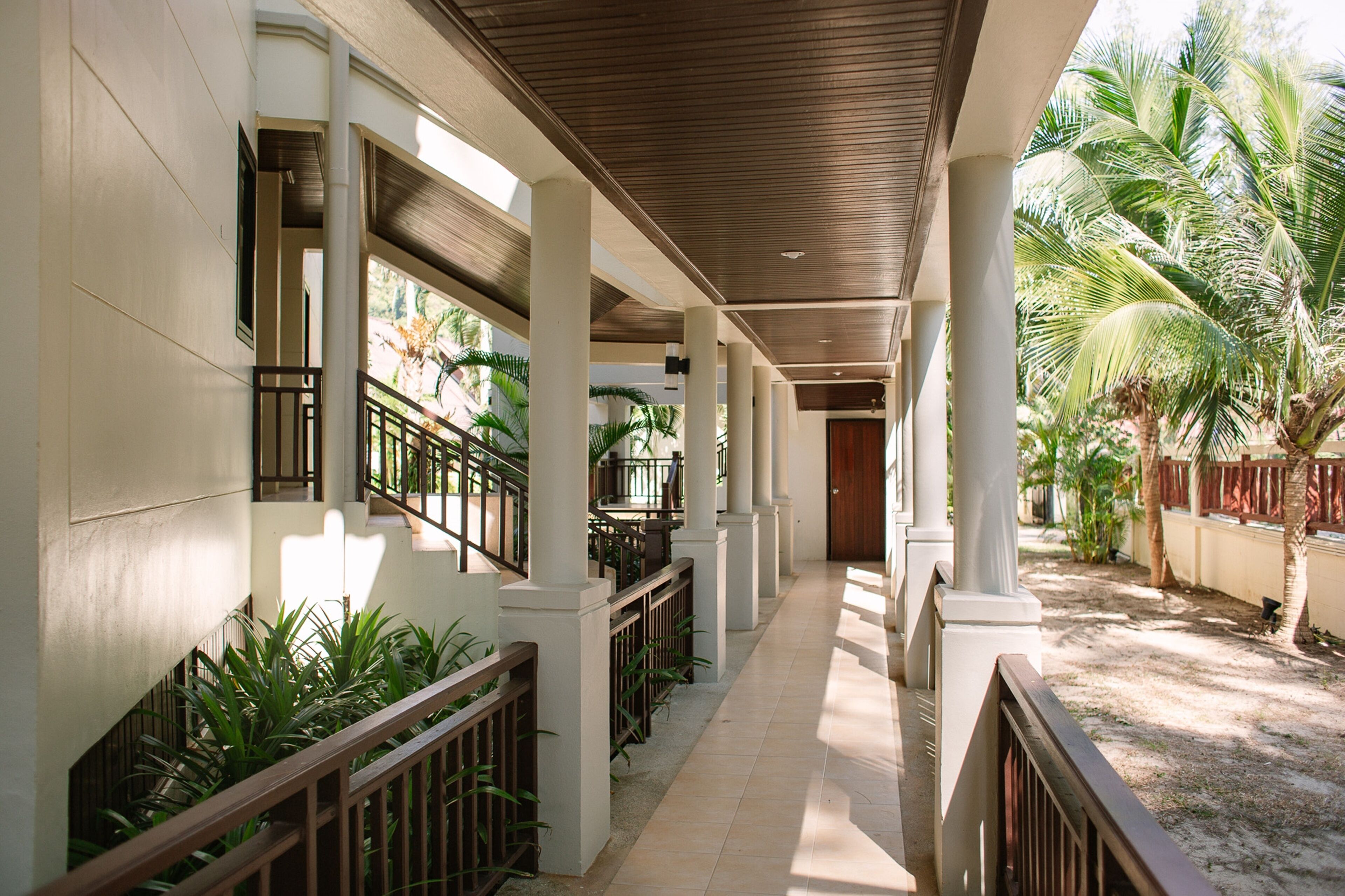 deluxe pool view | 1 bedroom, in-room safe, desk, rollaway beds