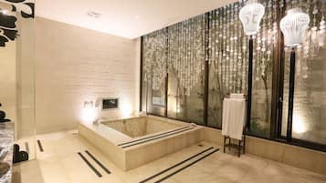 1 phòng ngủ, chăn bông, minibar với thức uống miễn phí