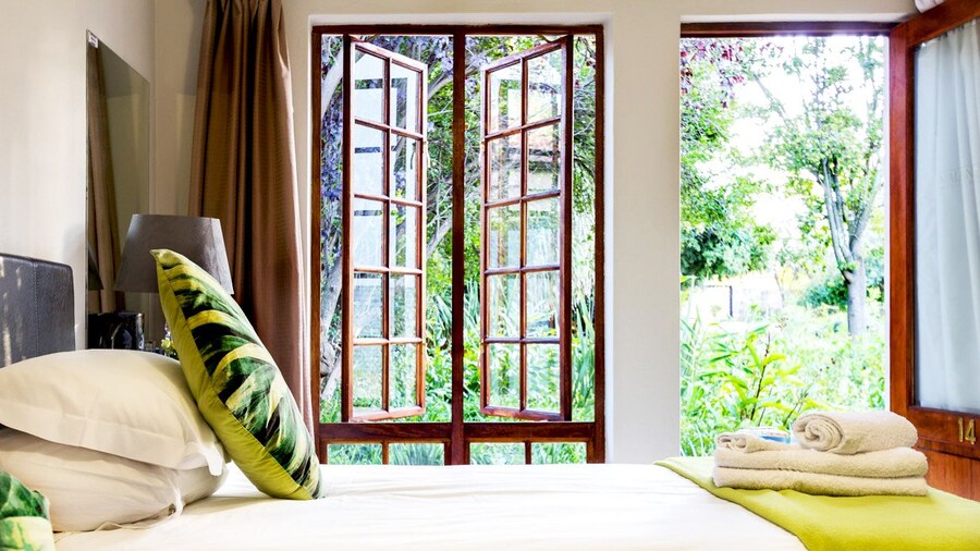 OR Tambo Guest House