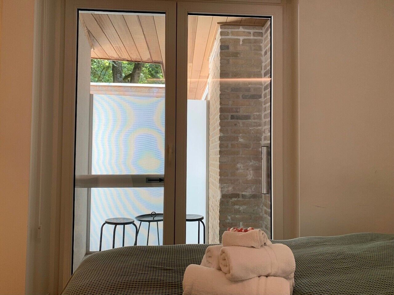 deluxe apartment, 1 king bed | terrace/patio