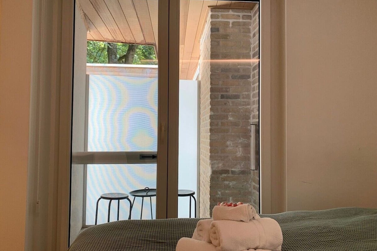 deluxe apartment, 1 king bed | terrace/patio