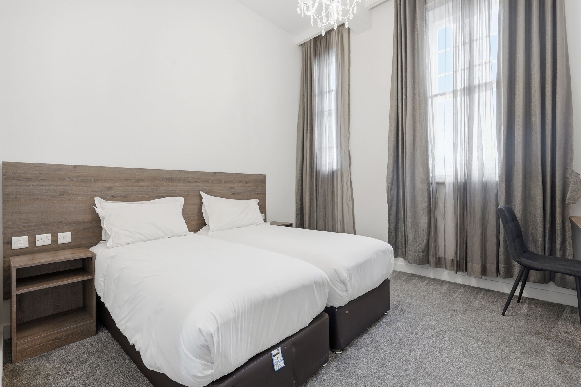 Kamar Twin Standar