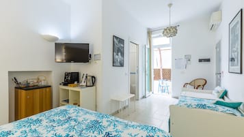 Blackout curtains, free WiFi, bed sheets