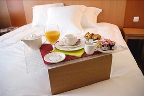 Free daily buffet breakfast  - ibis Styles Lille Neuville en Ferrain (Neuville-en-Ferrain)