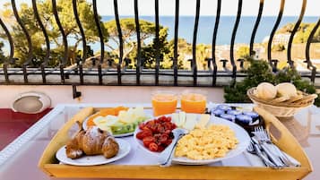 Gratis frukost med lokala rÀtter varje dag