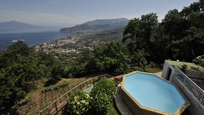 Outdoor pool - Sycamore Hill B&B (Sorrento)
