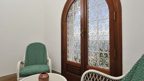Lobby sitting area - Sycamore Hill B&B (Sorrento)