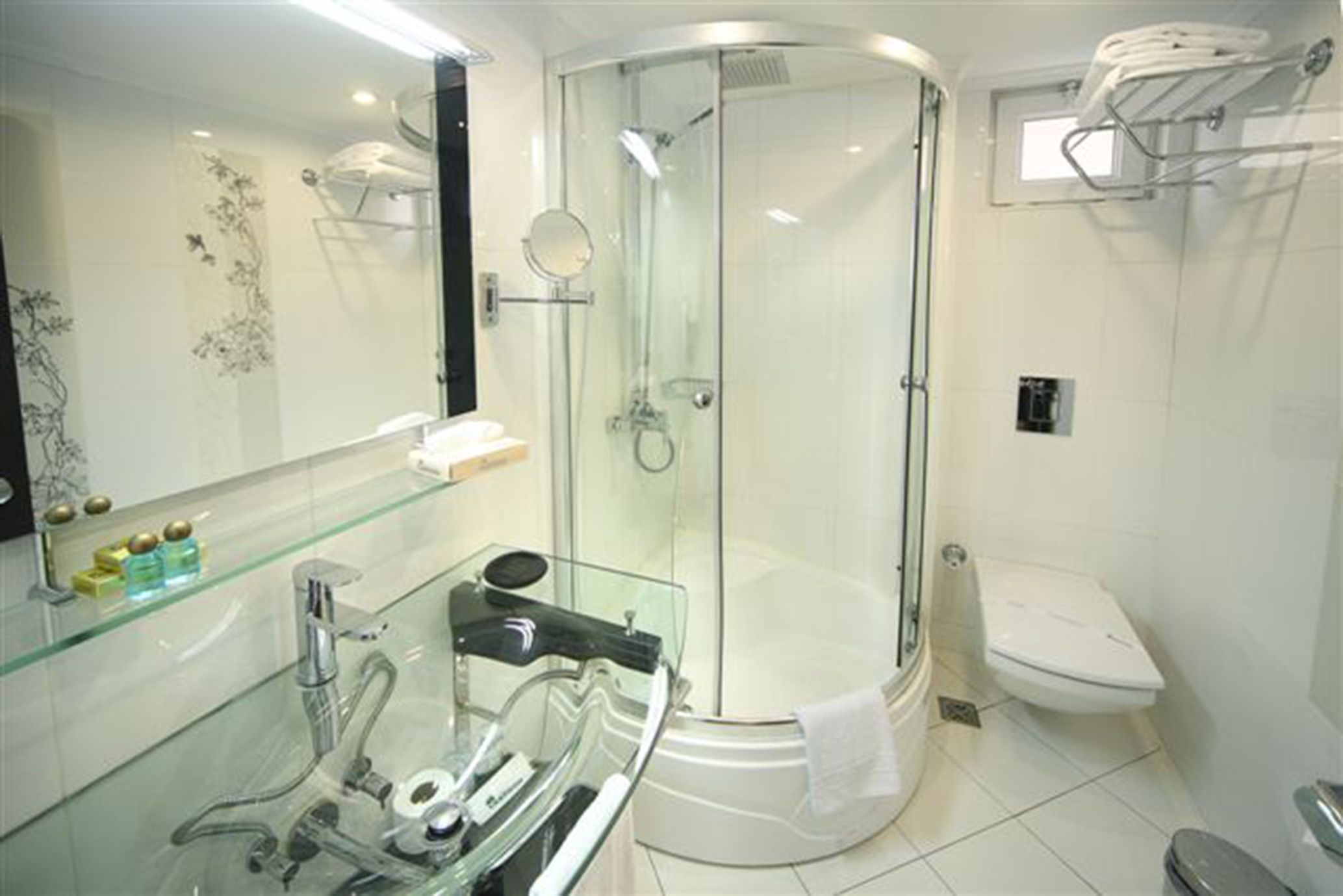 Photo - Cartoon Hotel