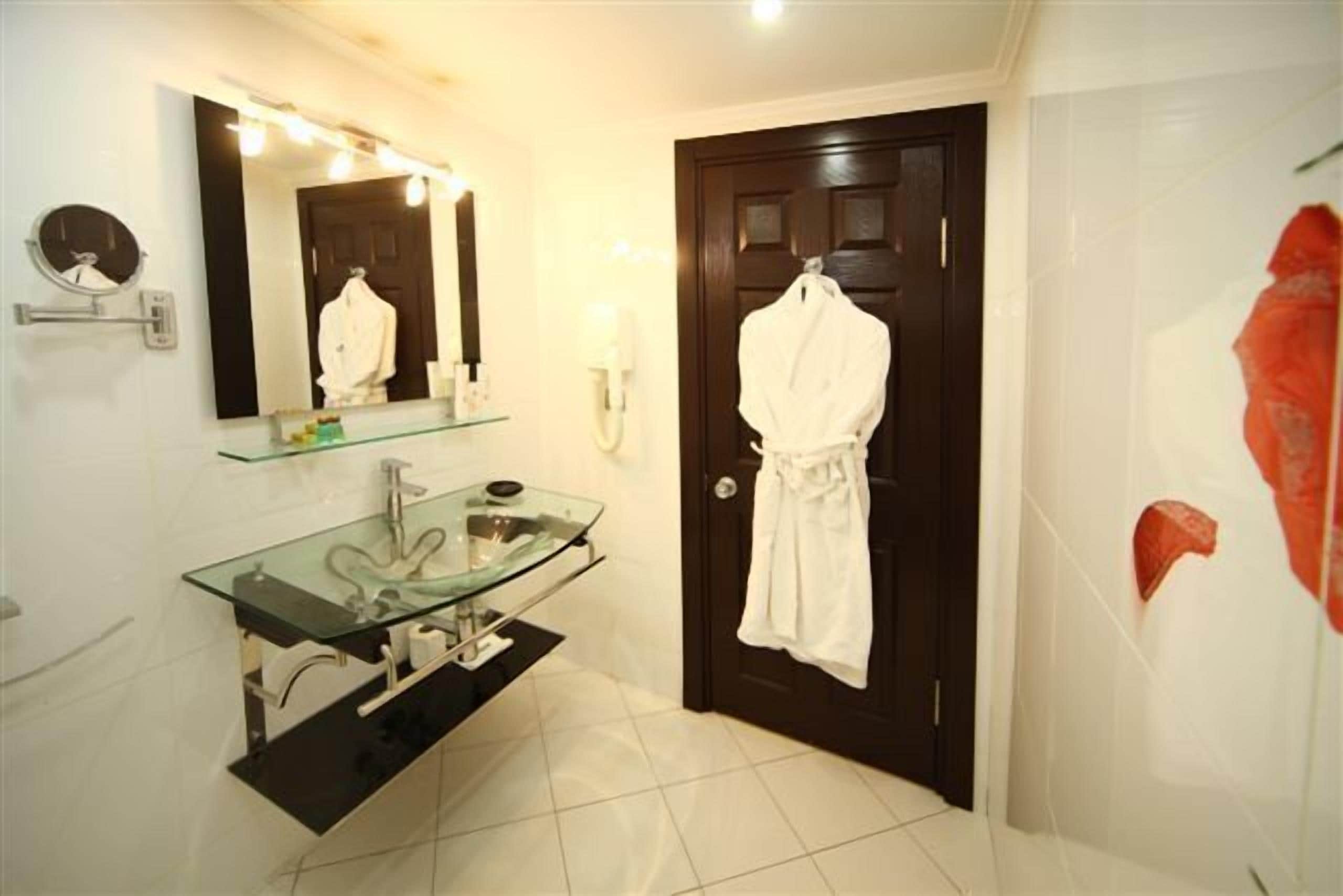 Photo - Cartoon Hotel