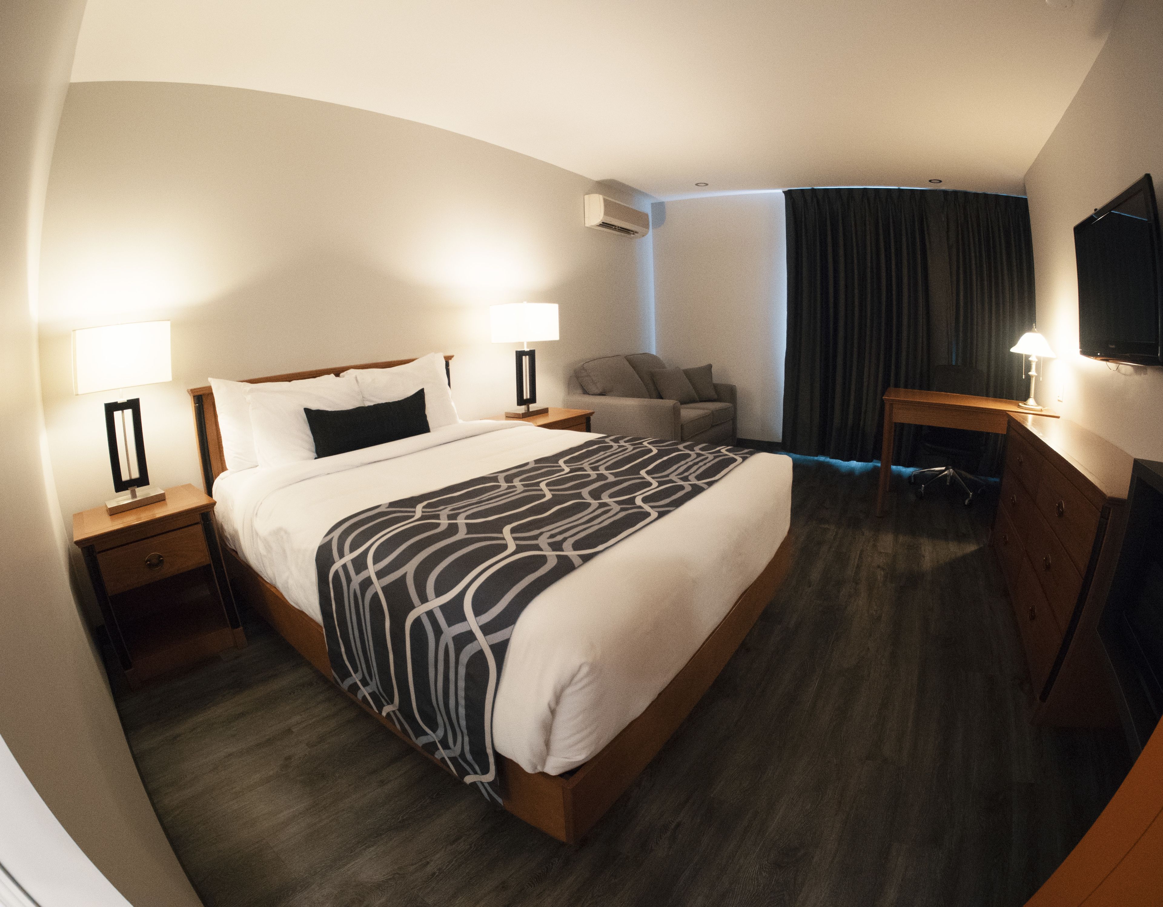 superior room, 1 queen bed | 1 bedroom, pillow-top beds, desk, soundproofing