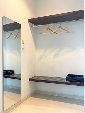 Bureau, Wi-Fi gratuit, draps fournis