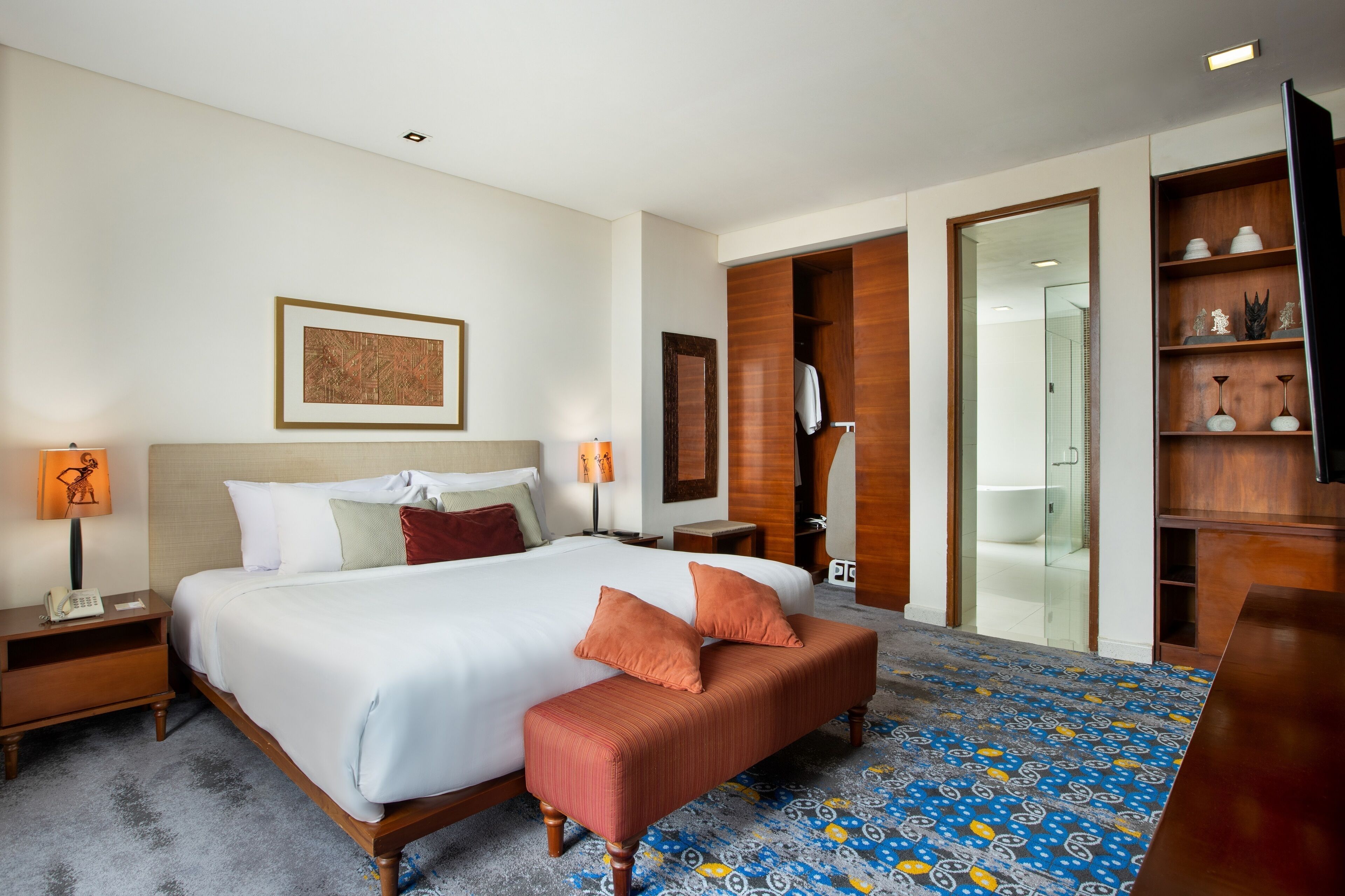 Jambuluwuk Suite | Premium bedding, in-room safe, desk, blackout curtains