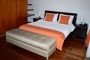 公寓, 4 间卧室 | 高档床上用品、客房内保险箱、熨斗/熨衣板、免费婴儿床