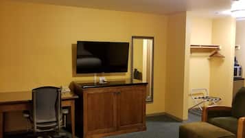 One King Deluxe - Non-Smoking | Room amenity
