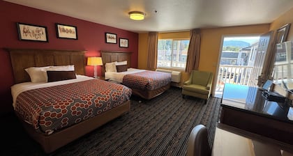 The Royal Victorian Motel