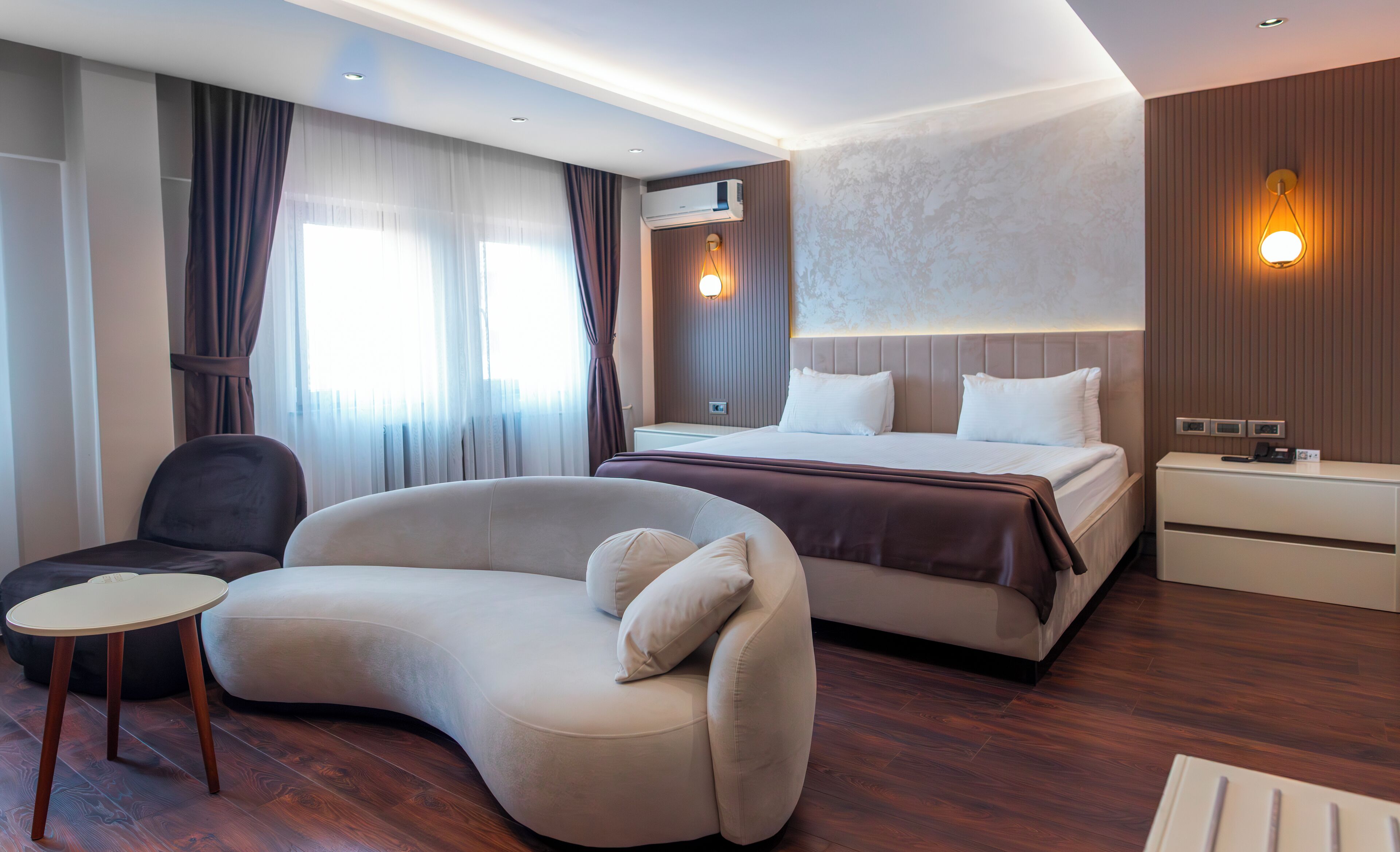 Comfort Plus  | 1 quarto, frigobar, cofres nos quartos, escrivaninha