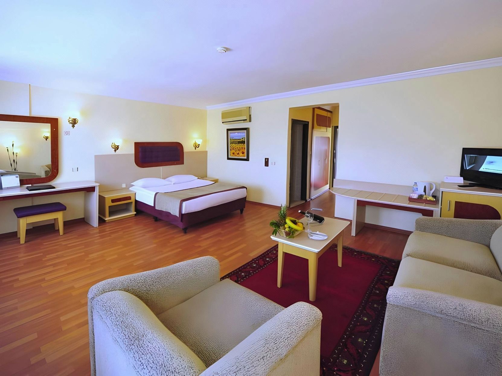 1 habitación, minibar, caja de seguridad en la habitación y escritorio 
