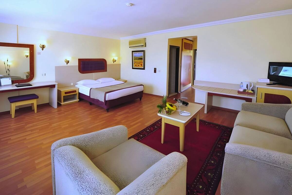 1 Schlafzimmer, Minibar, Zimmersafe, Schreibtisch