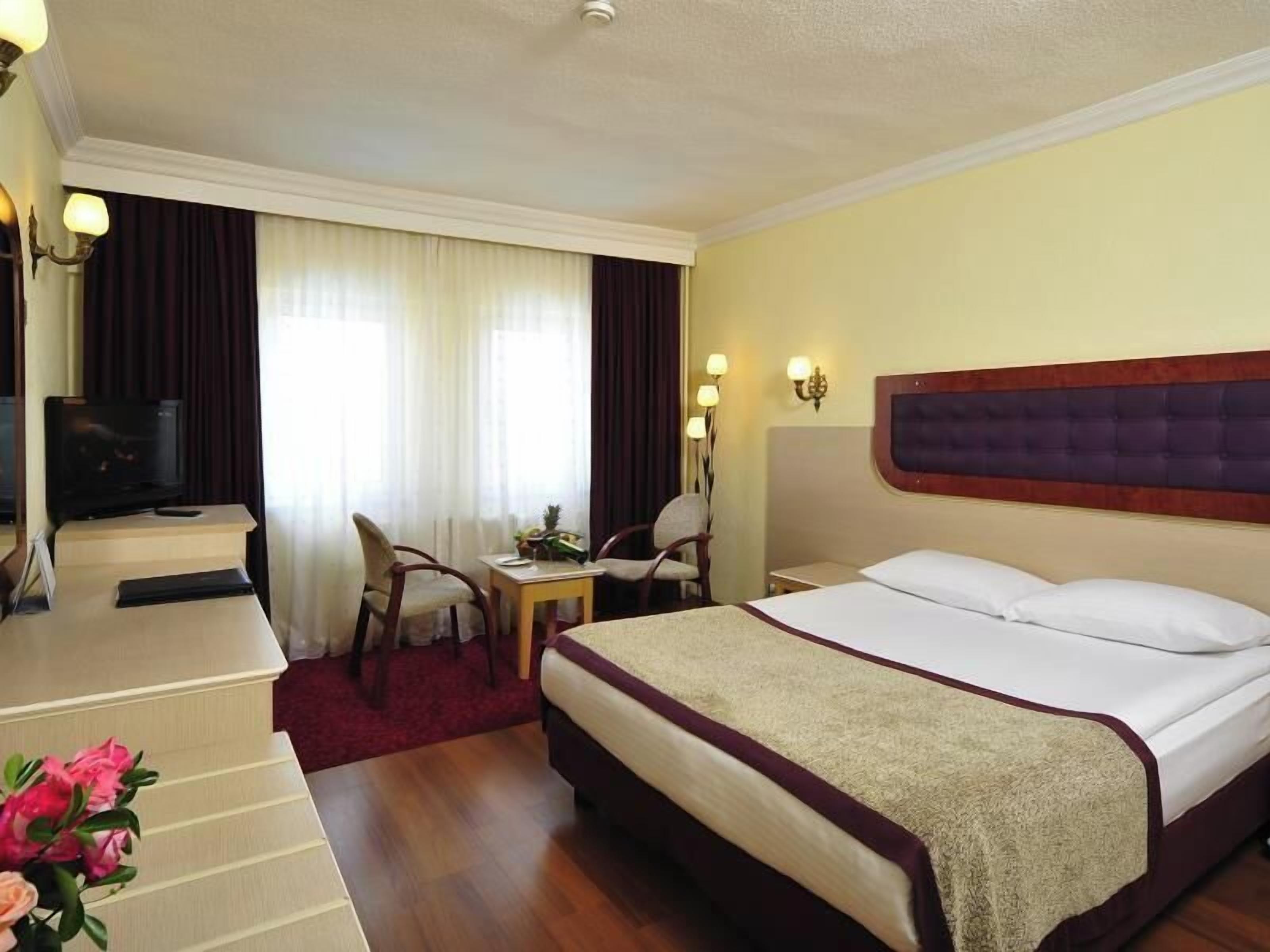 1 bedroom, minibar, in-room safe, desk