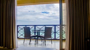 Duplex Penthouse Suite  | ระเบียง