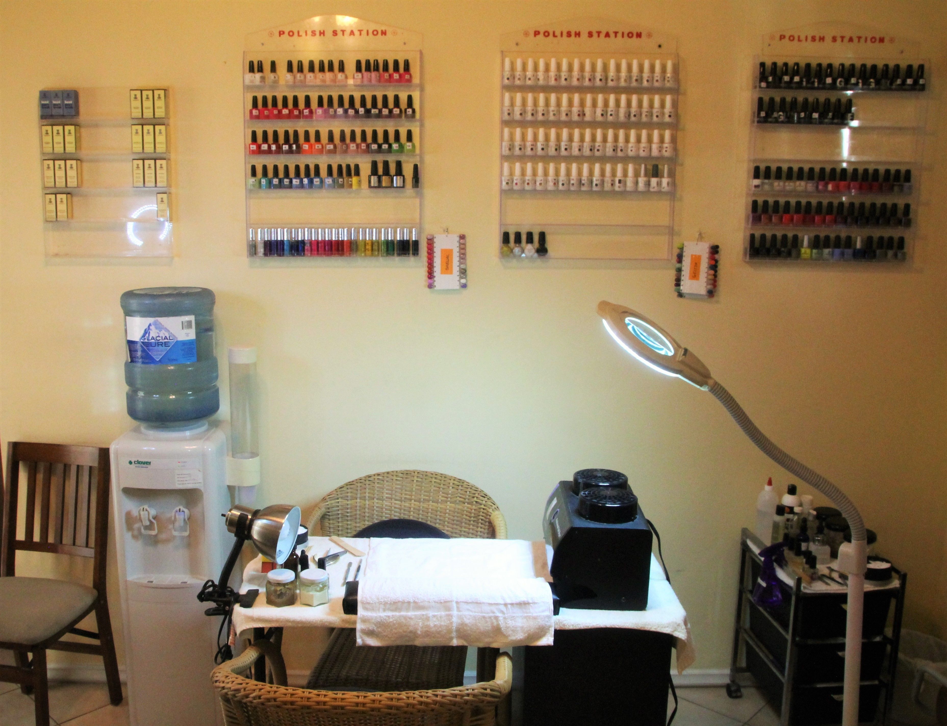 Kuumakivihierontaa, klassista hierontaa, hieronta- ja hoitohuoneita