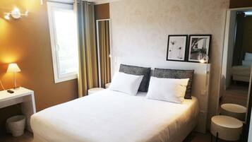 1 chambre, coffres-forts dans les chambres, bureau