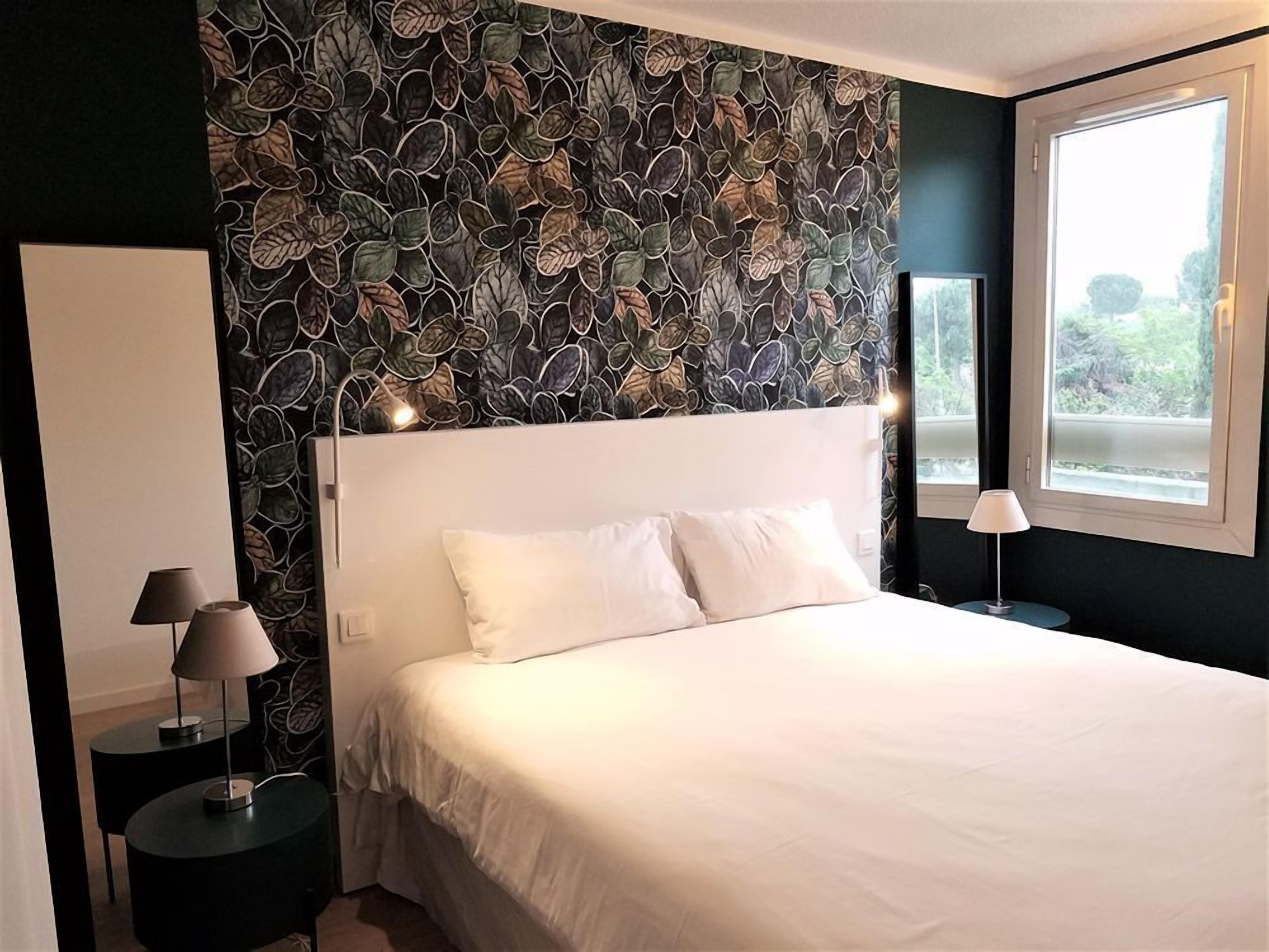 Coffres-forts dans les chambres, bureau, chambres insonorisées