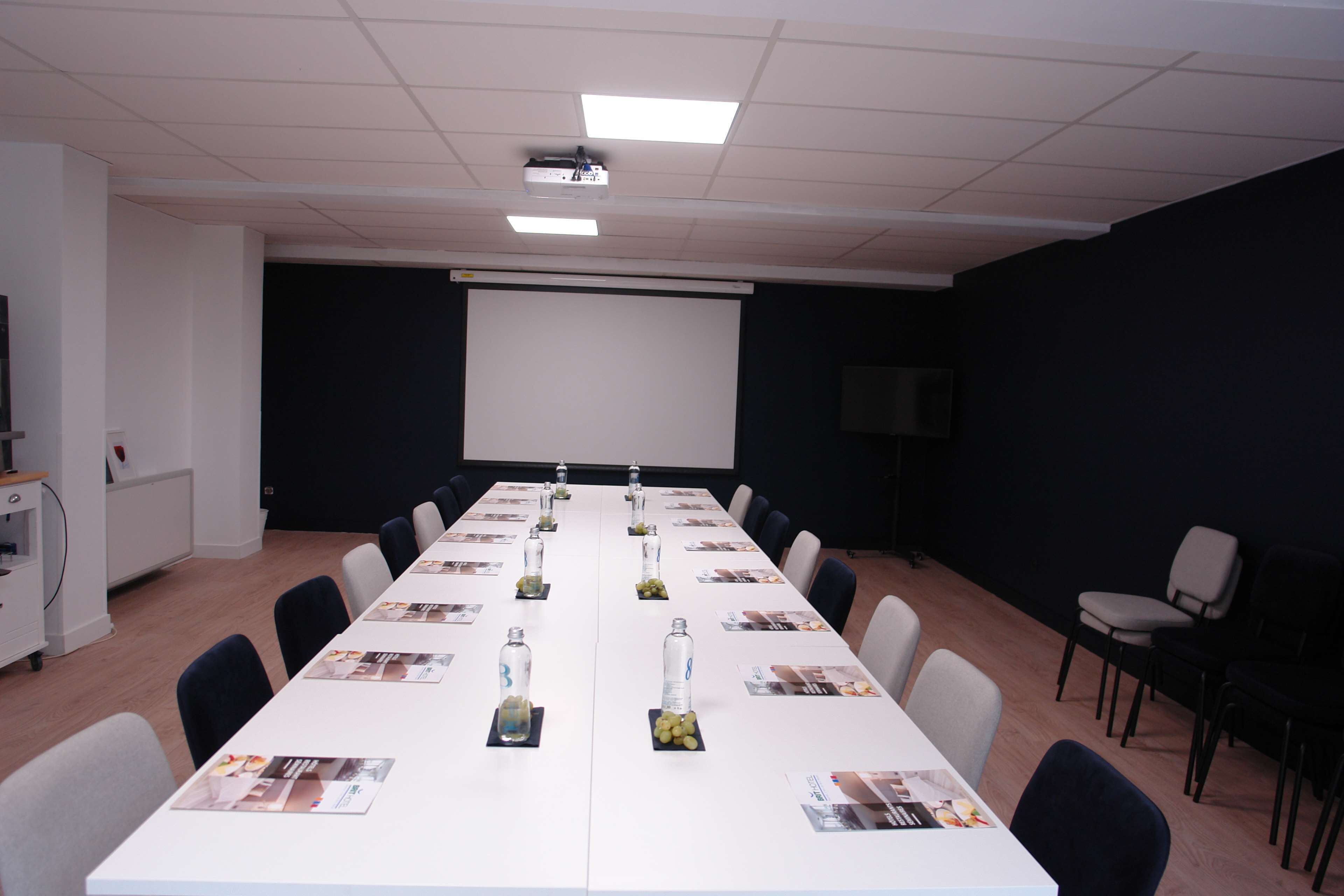 Foto - Brit Hotel Marseille Aéroport