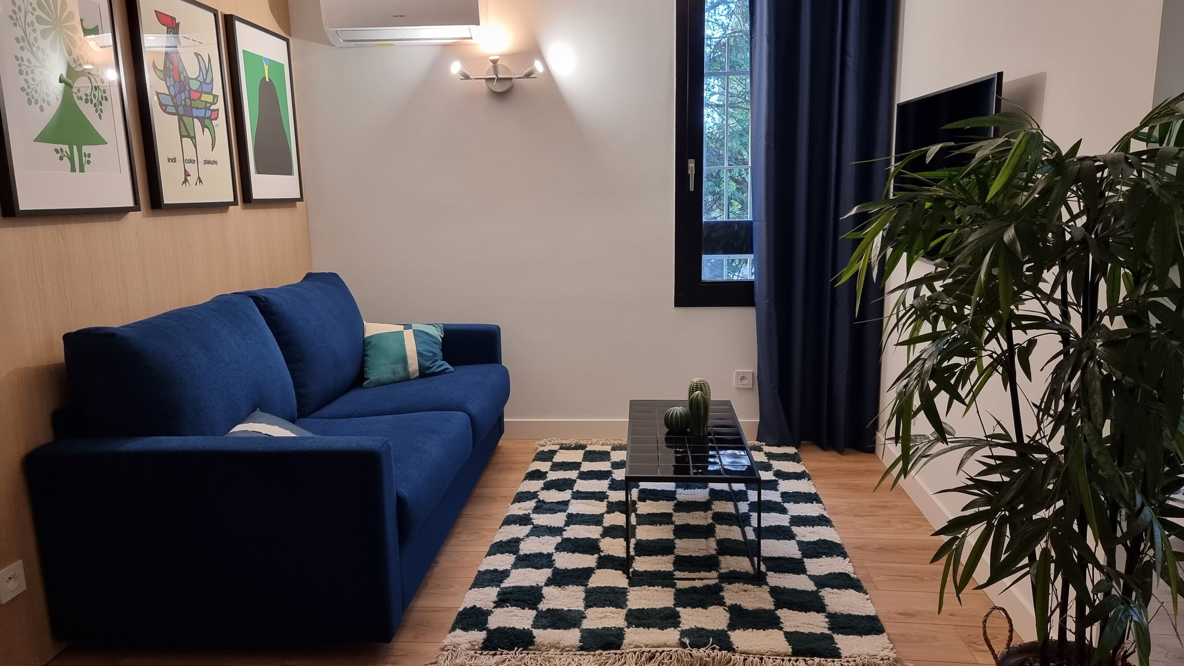 deluxe suite | 1 bedroom, in-room safe, desk, soundproofing