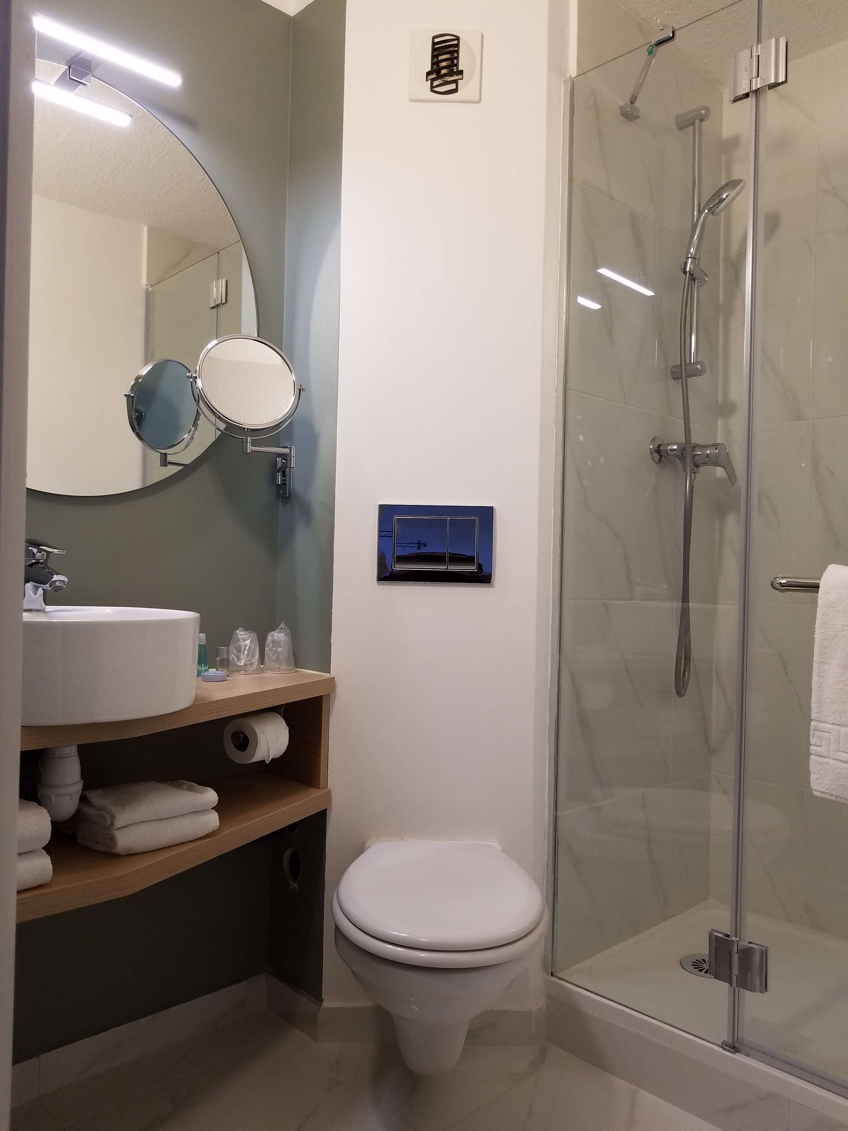 Foto - Brit Hotel Marseille Aéroport