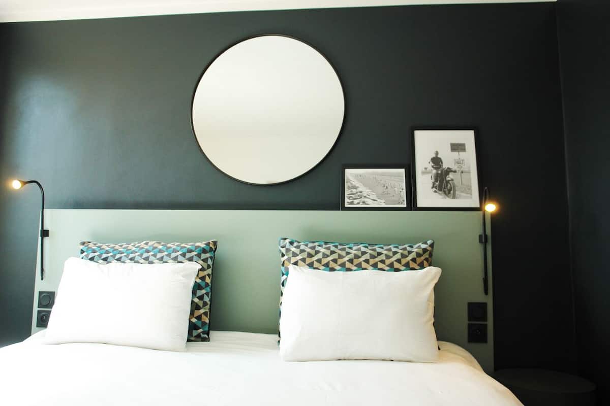 superior double room | 1 bedroom, in-room safe, desk, soundproofing