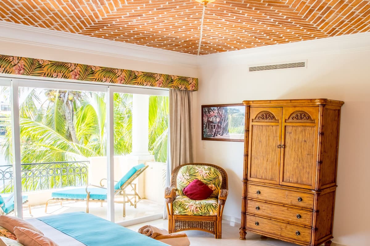 1 slaapkamer, luxe beddengoed, een kluis op de kamer