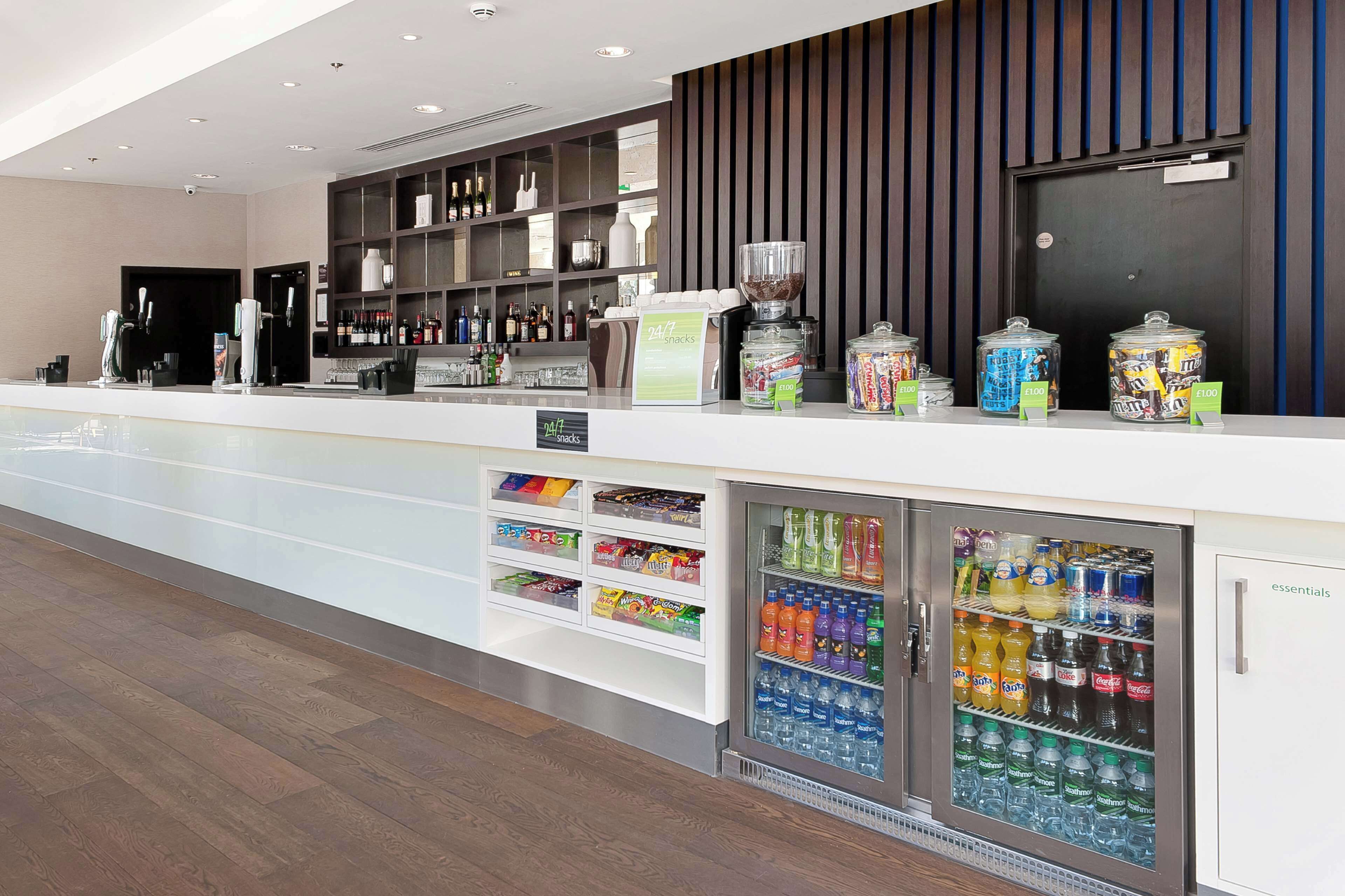 Snack bar