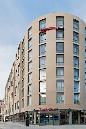 Hampton by Hilton London Waterloo Reviews, Deals & Photos 2023 - Expedia