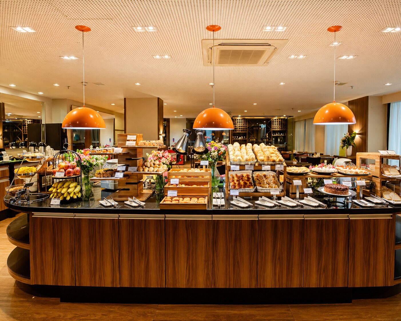 Tägliches Frühstücksbuffet gegen Gebühr
