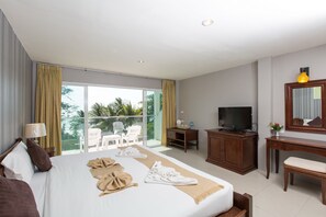 Zimmersafe, Schreibtisch, Zustellbetten, kostenloses WLAN