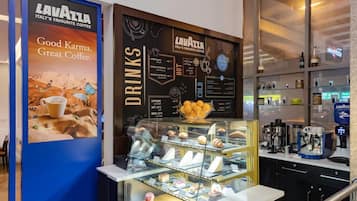 2 restaurants, spécialités Cuisine internationale