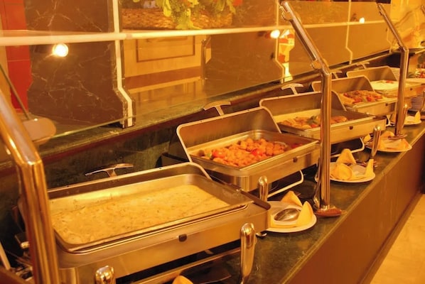 Daily buffet breakfast (SAR 45 per person)