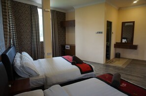 Deluxe Room | Minibar, desk, iron/ironing board, free WiFi - Tomato Hotel (Langkawi)