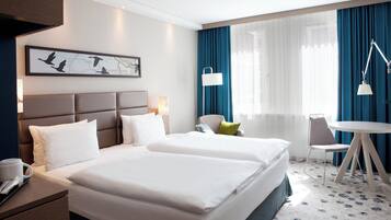 Down duvets, in-room safe, desk, blackout curtains