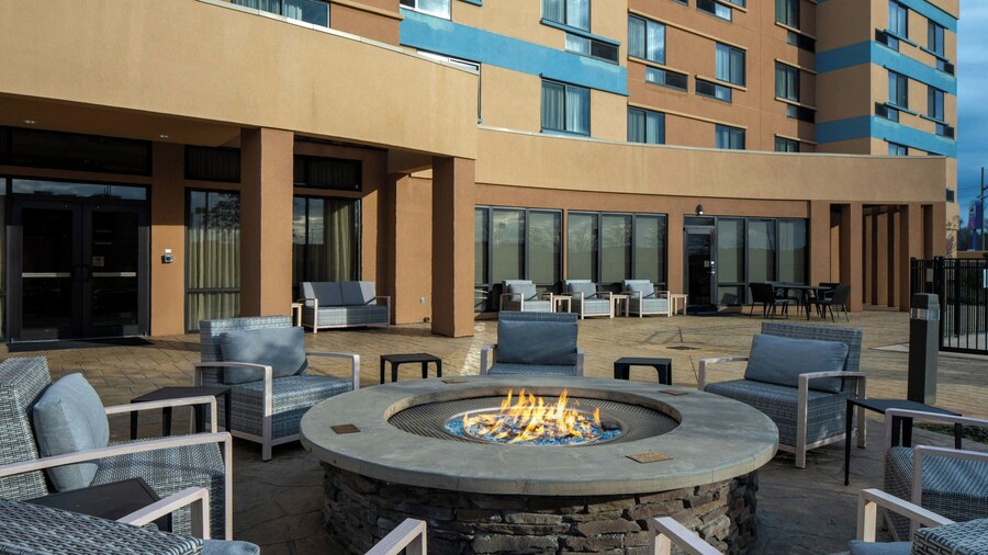 Courtyard by Marriott Jackson Airport/Pearl