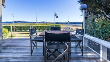 Casa, vista para o lago | Terraço/pátio