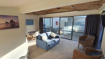 Cottage | Living area