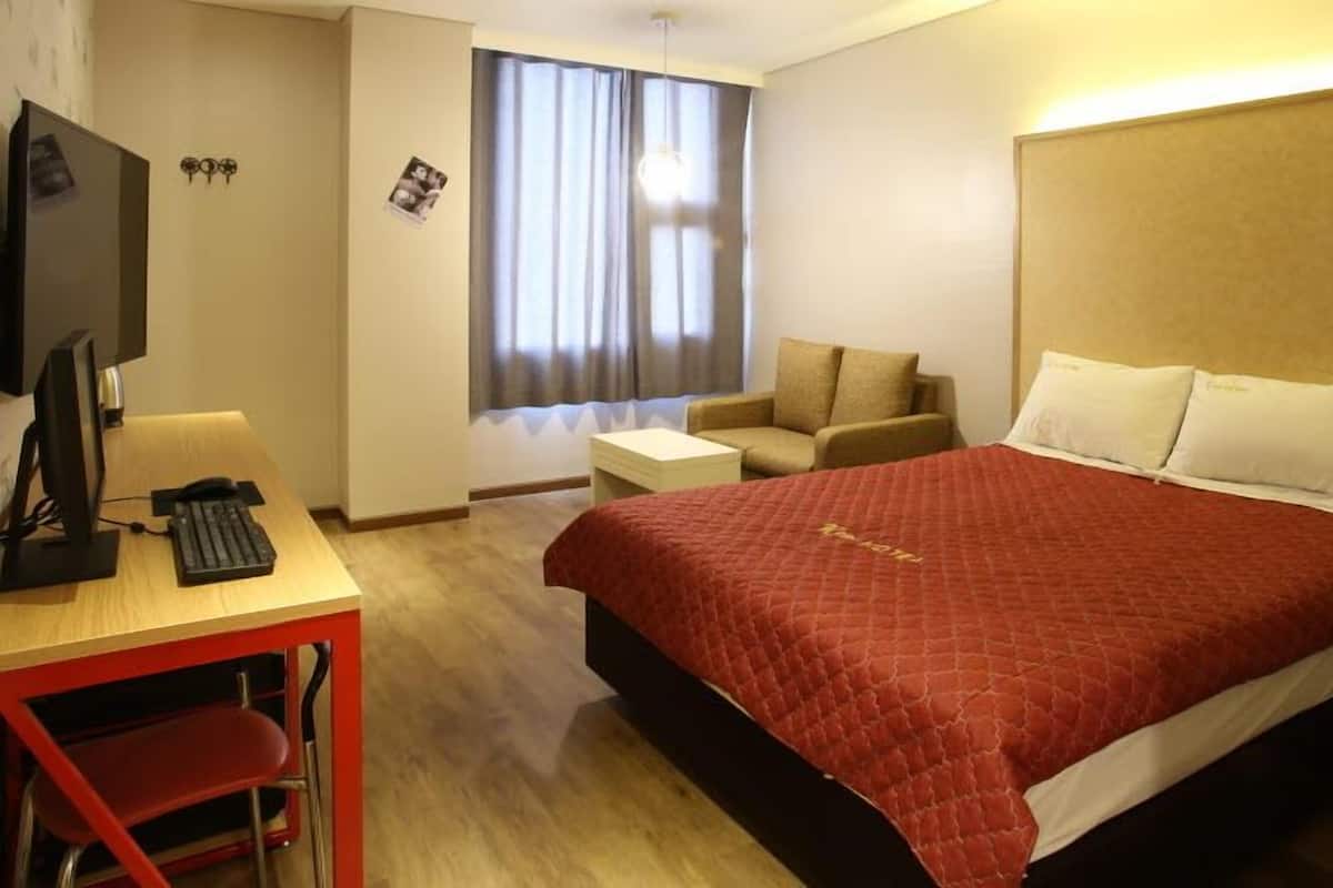 Deluxe Double Room | Free WiFi
