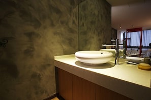 Shower, free toiletries, hair dryer, bathrobes